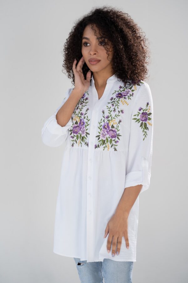 Купить удлиненную блузку с вышивкой URS 21-632-1