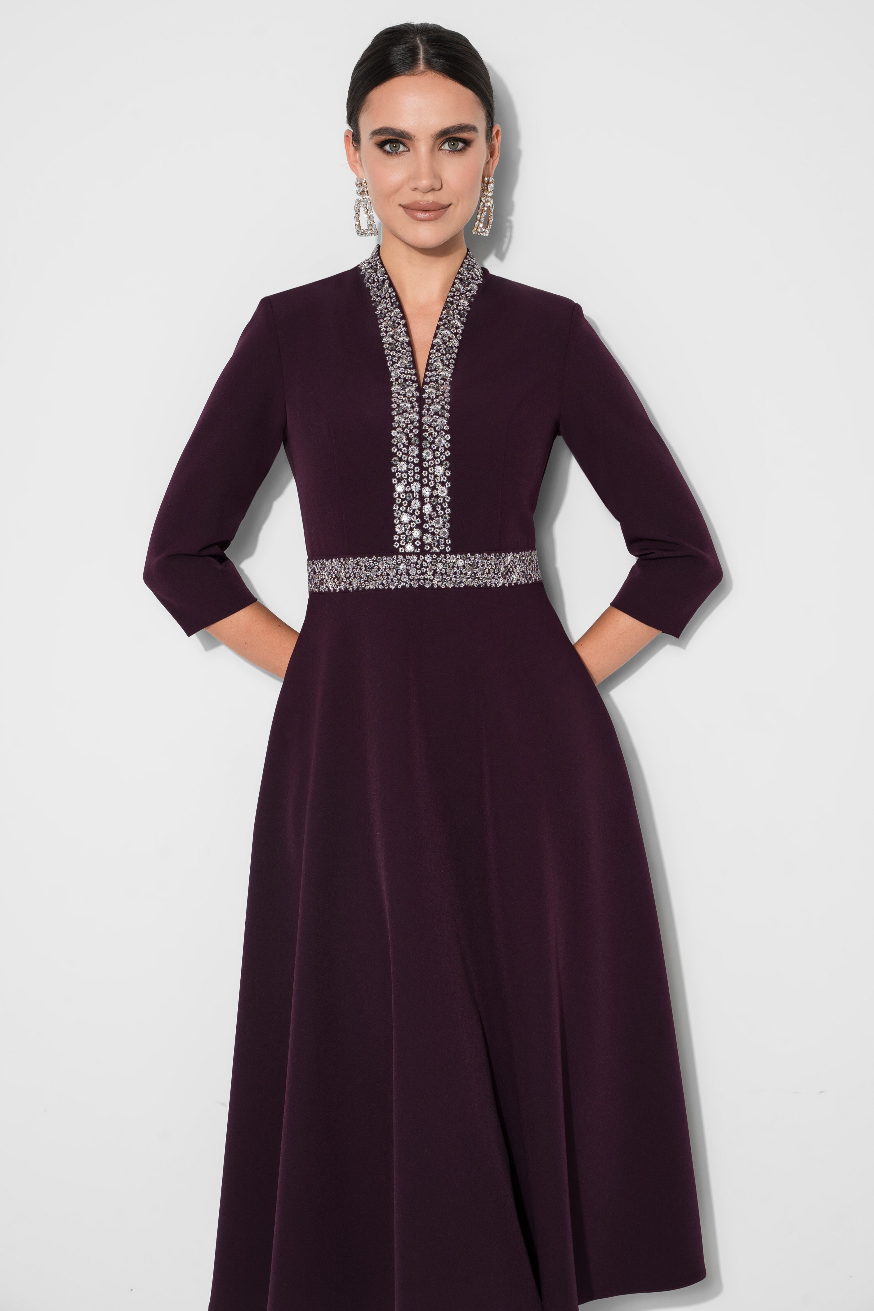 Купить платье URS 22-974-1 фиолетовое с вышивкой