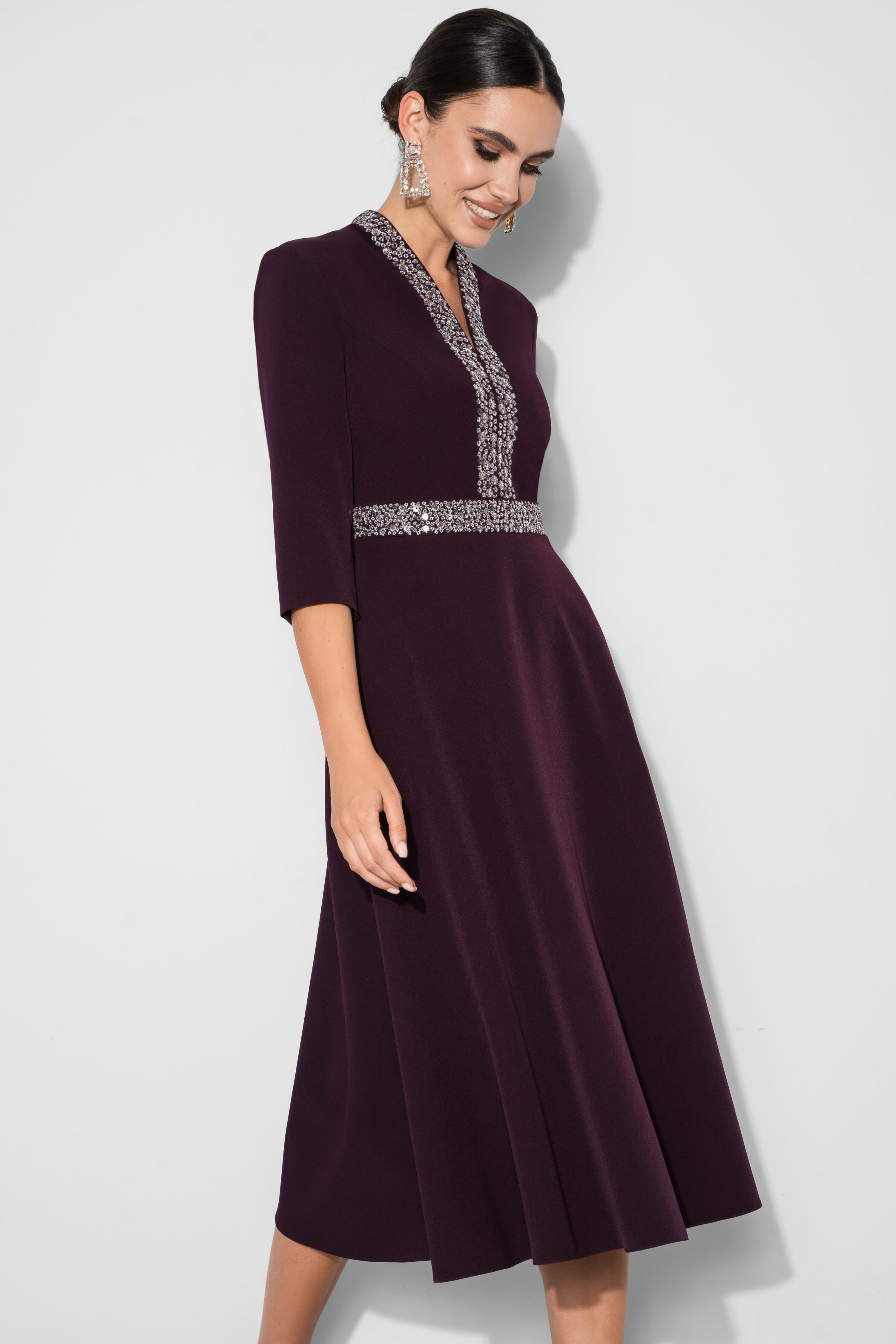 Купить платье URS 22-974-1 фиолетовое с вышивкой