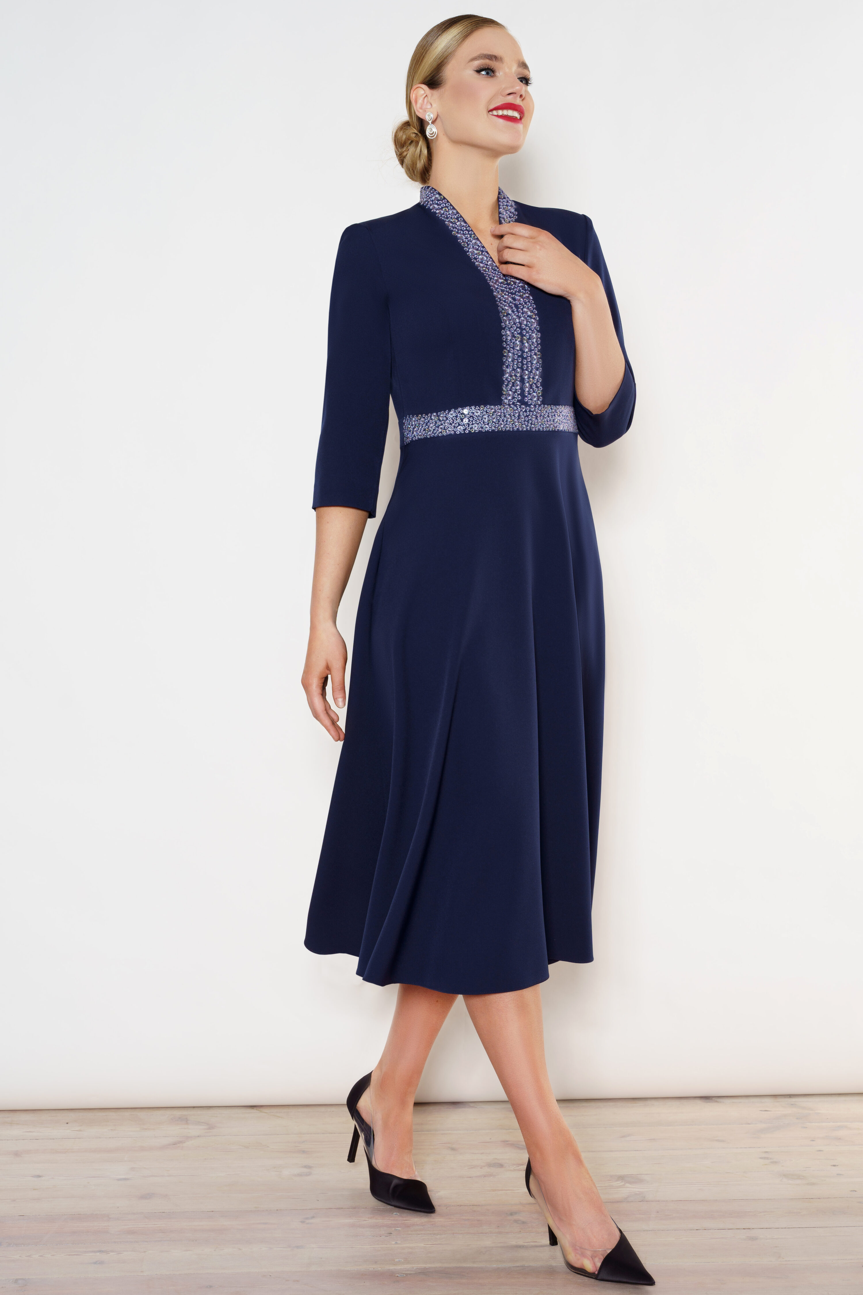 Купить платье URS 22-974-3 синее с вышивкой