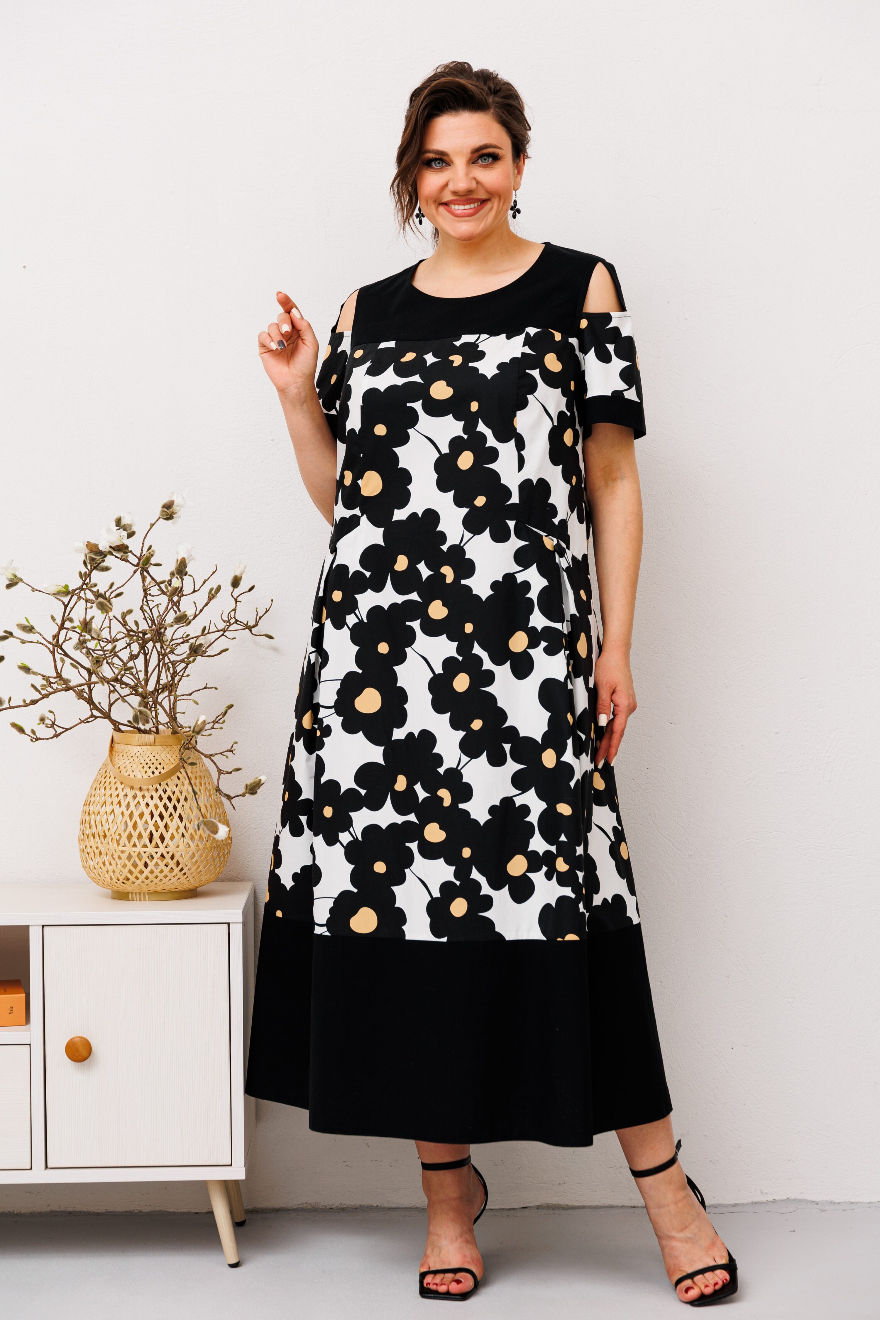 Купить платье Romanovich style 1-2672 черное в цветы