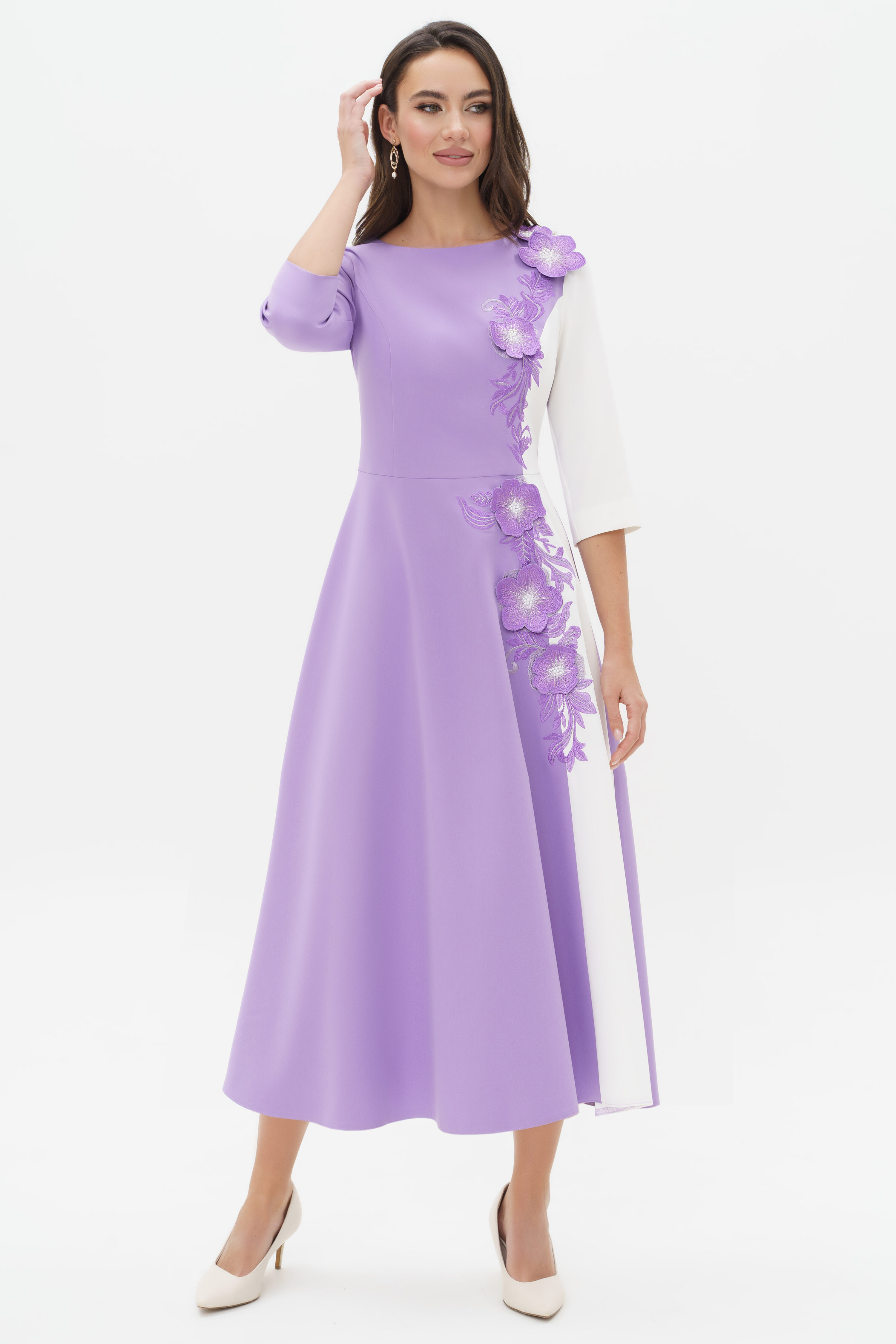 Купить платье URS 24-310-3 сиреневое женское с вышивкой
