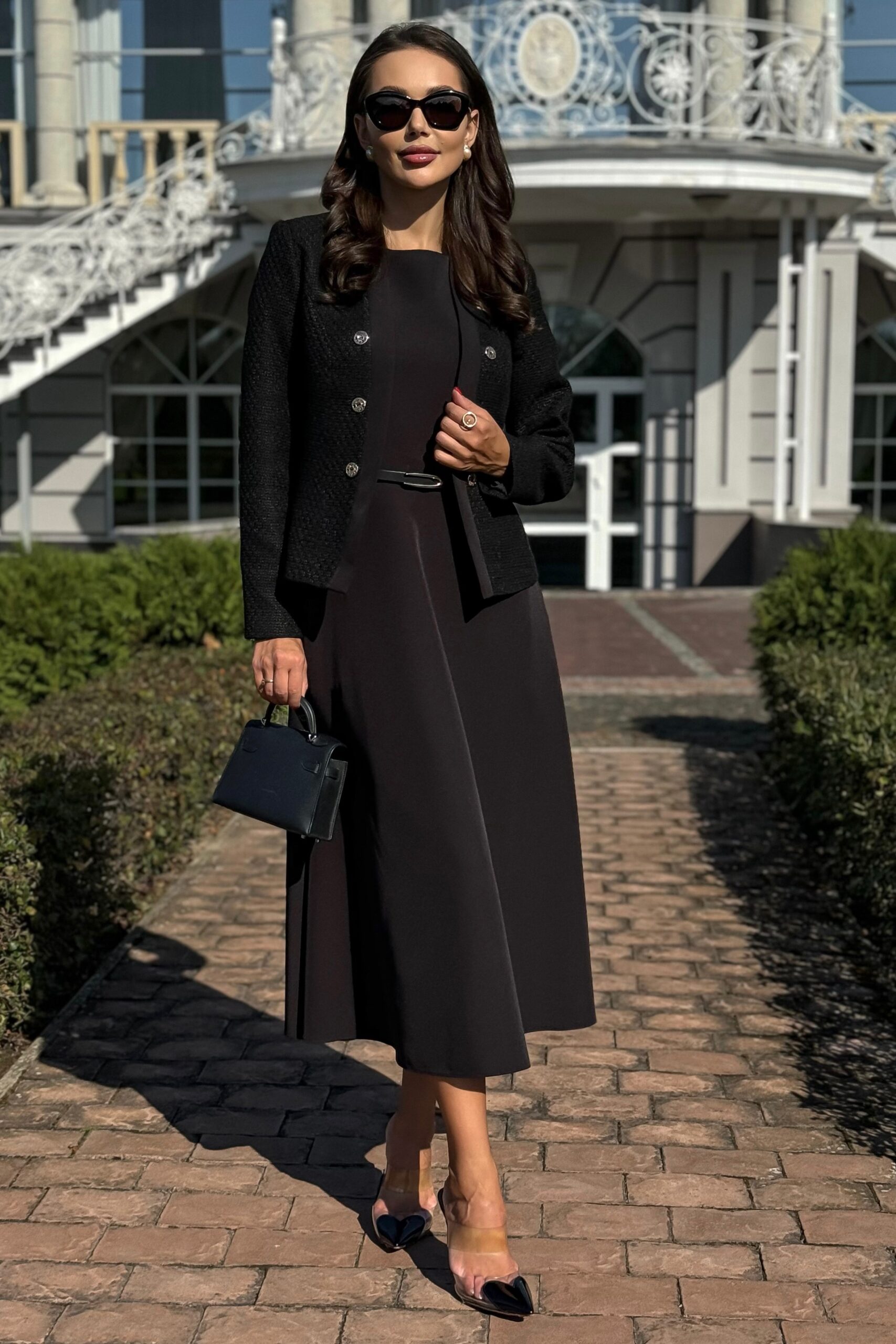 костюм в стиле Шанель Купить костюм URS 24-448-1 черный с жакетом и платьем